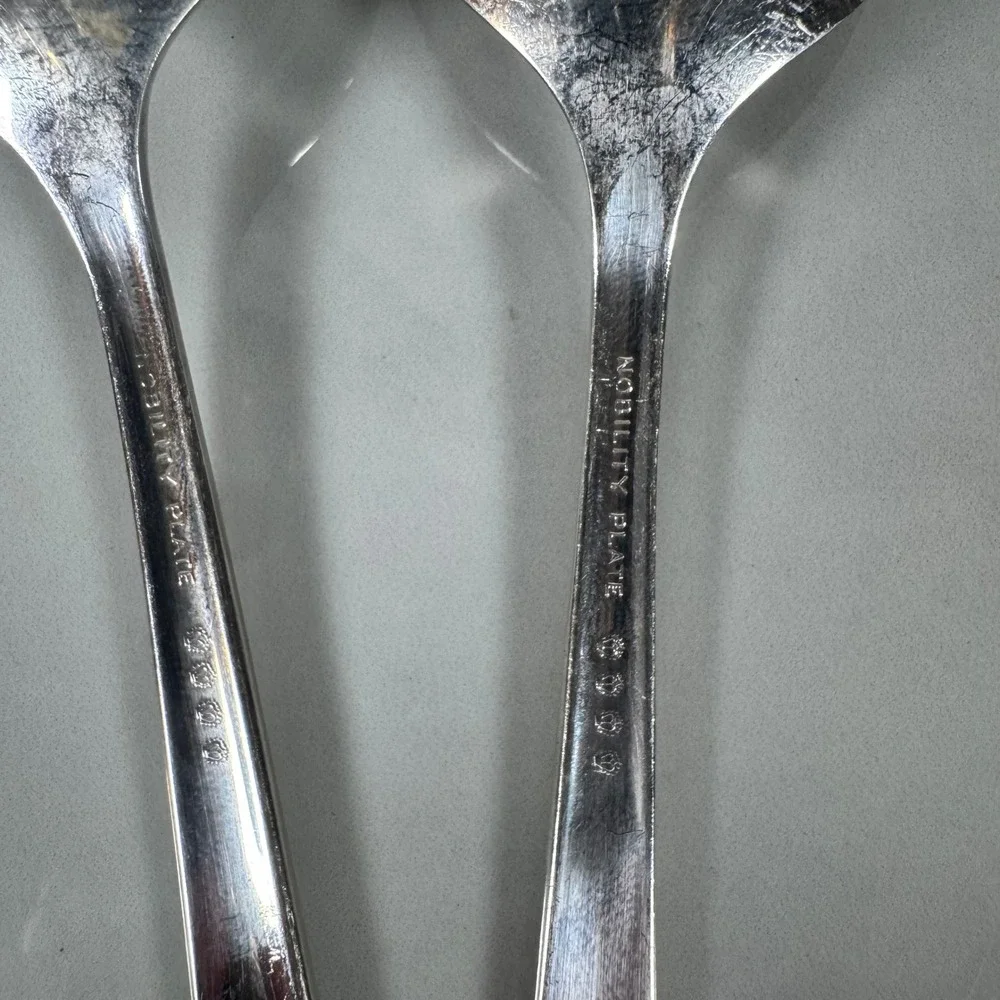 Set of 4 Oneida Nobility Plate Silver‎ Plated Round Soup Spoons Caprice Lot 1